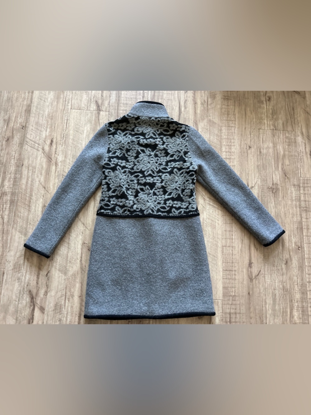 100% wool Women’s Gray Patterned Button-Front Coat sophisticated natural fibre - Picture 6 of 11